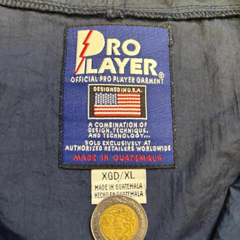 a vintage New England Patriots Pro Player anorak windbreaker‎ jacket